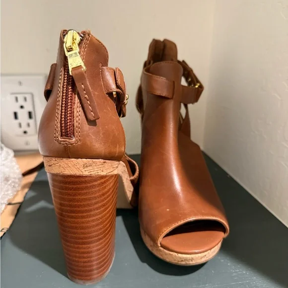 Lauren Ralph Lauren Tan Leather Peep-Toe Heels - Picture 1 of 4